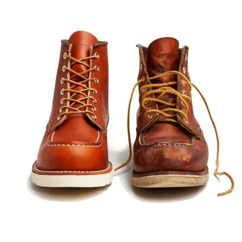 Red Wing 875 Classic Moc Toe Boots in Oro Legacy Leather